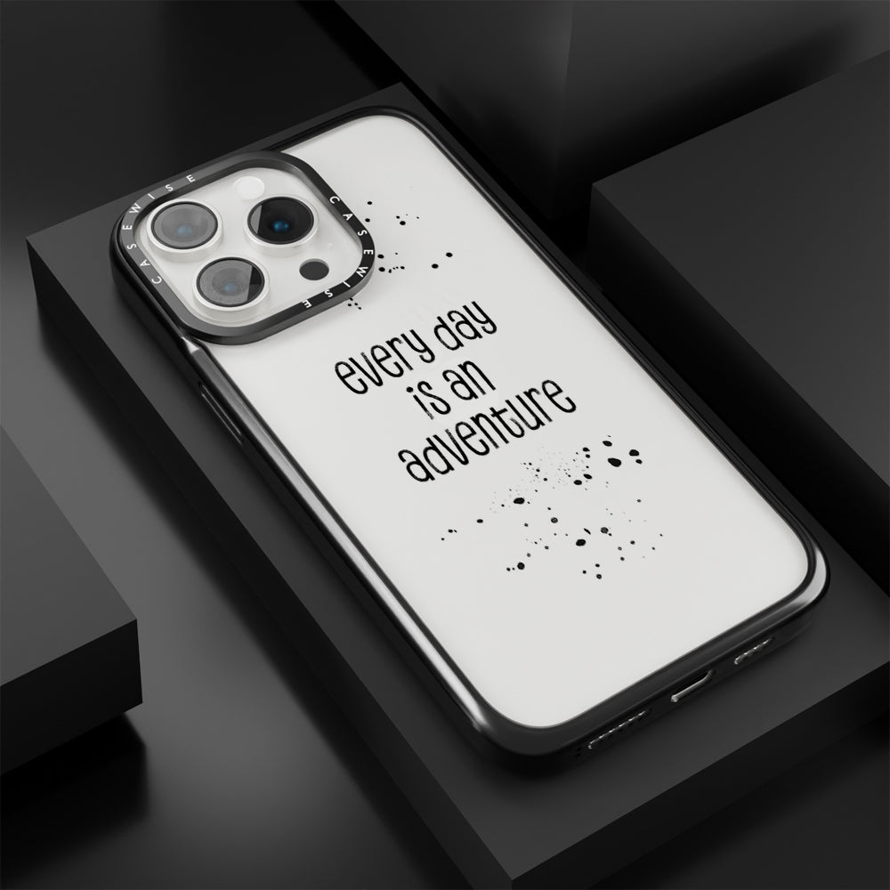 TEXT ART Every day is an adventure - Etui