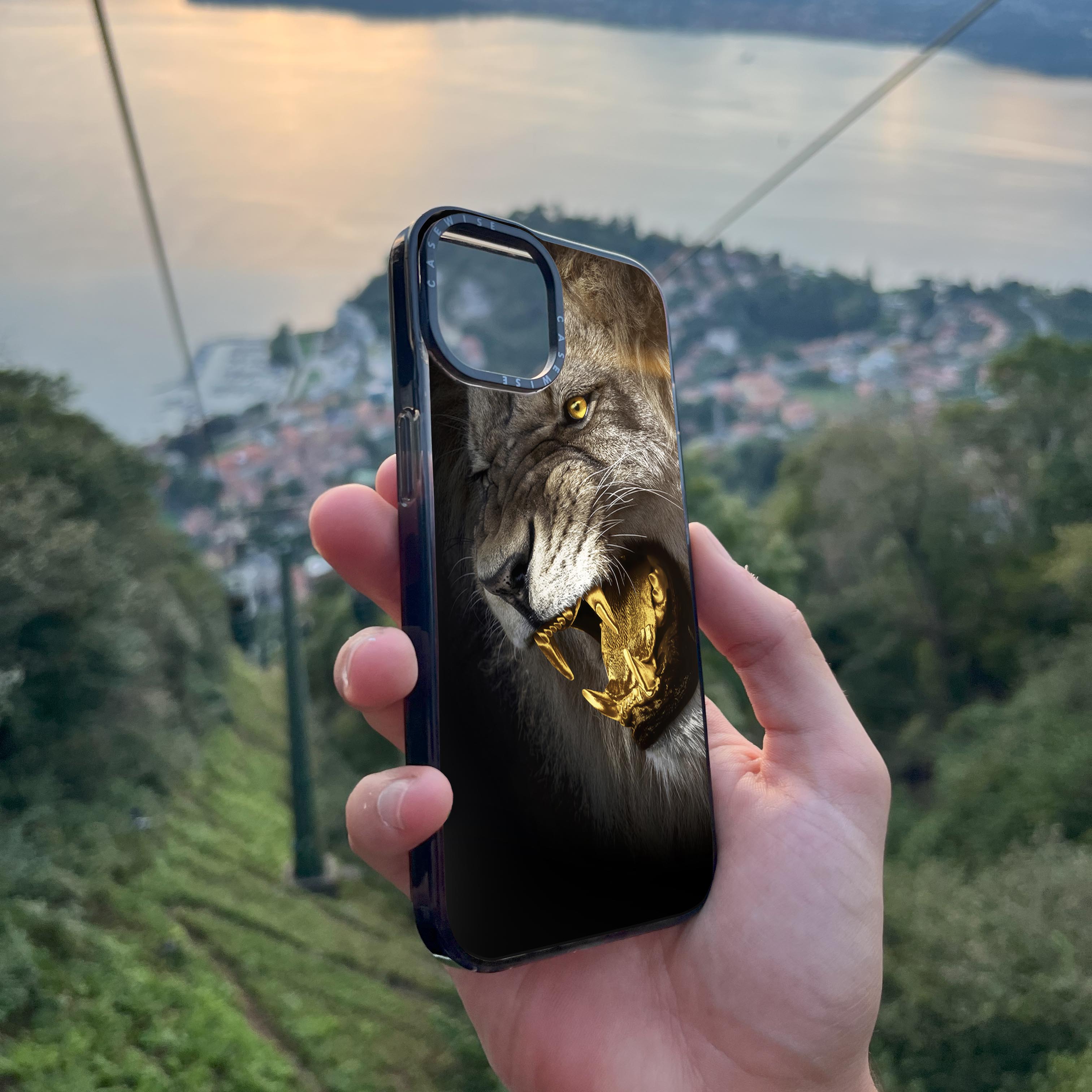 golden angry lion - Etui