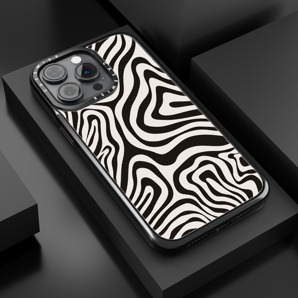 Symmetrical Mammal Pattern - Etui