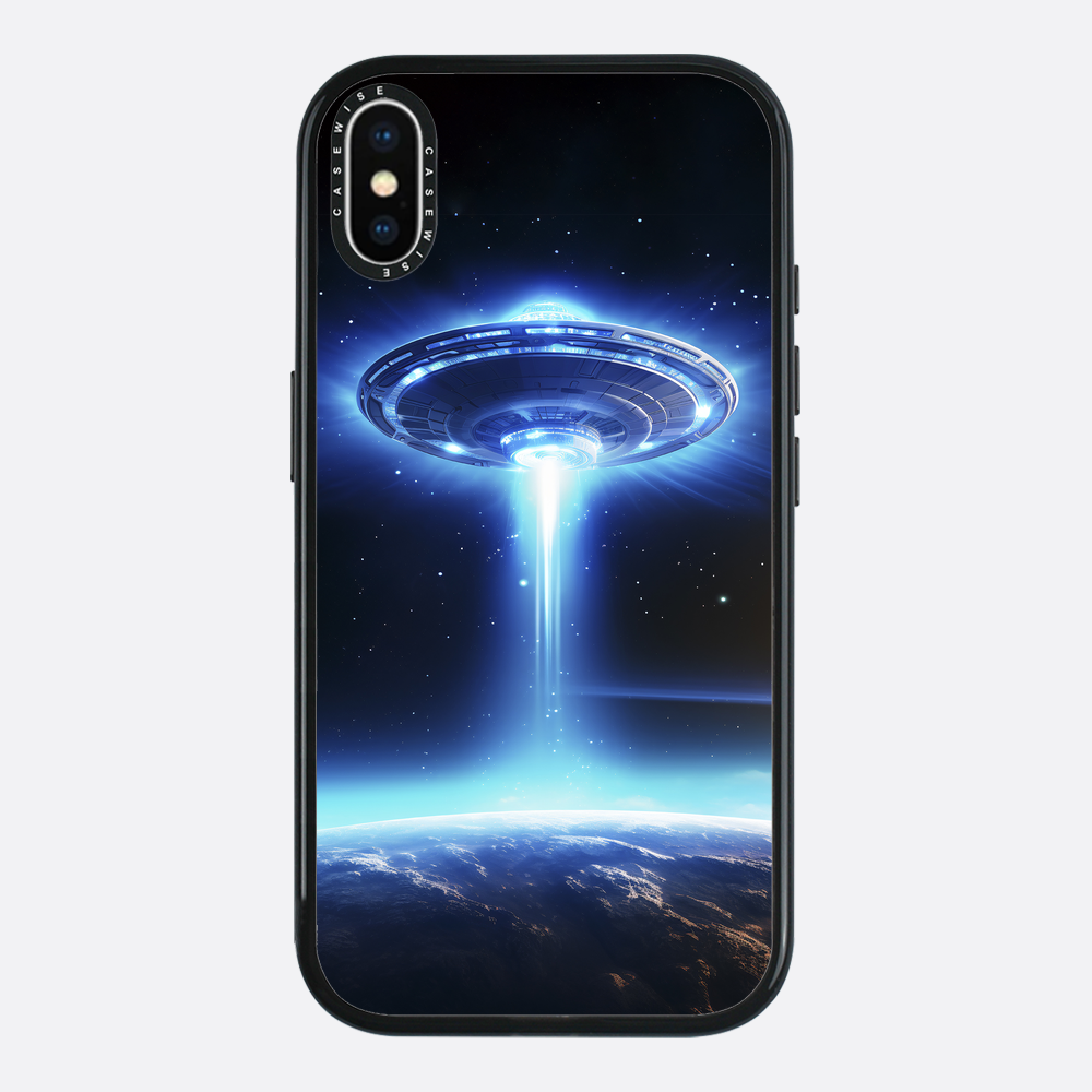 UFO Flying Saucer Space Ship in Orbit - Etui