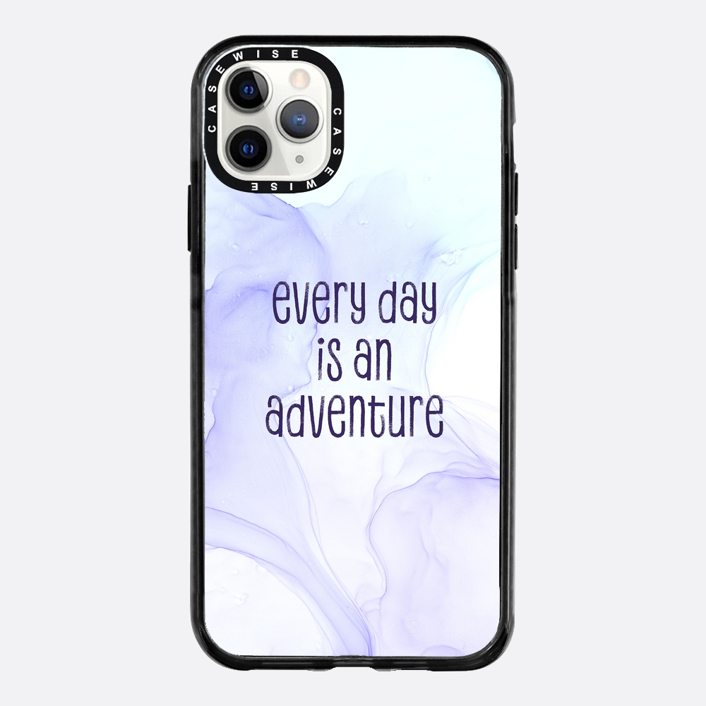 Every day is an adventure | floating colors - Etui
