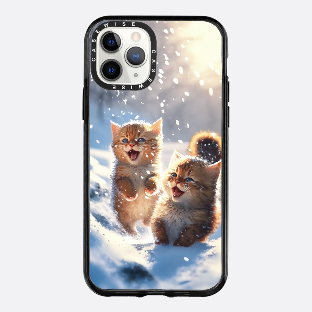 Cats playing in snow - Etui