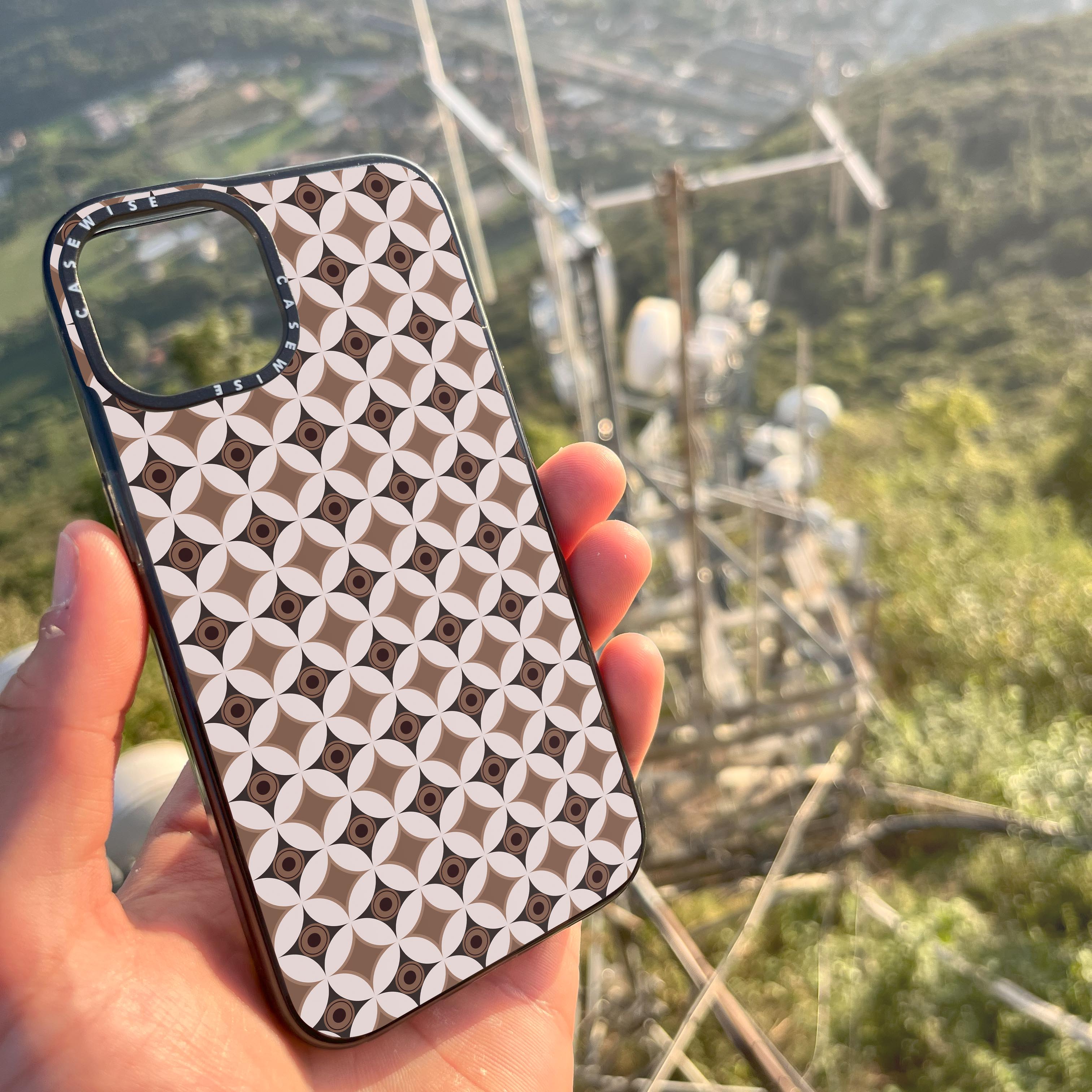Wzór w stylu Mid Century Modern w okręgu - Etui